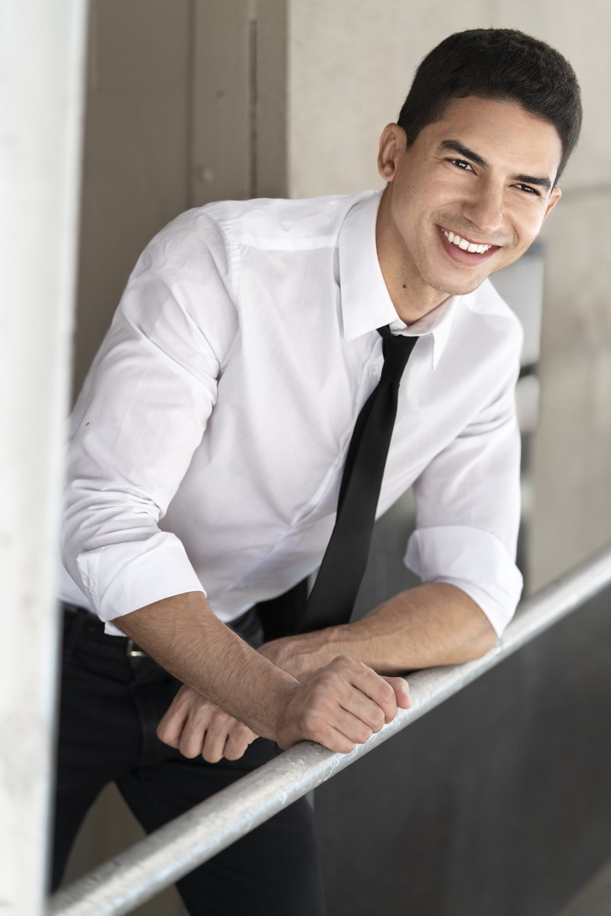 Steven Staine Fernández · Acting portfolio photograph 8